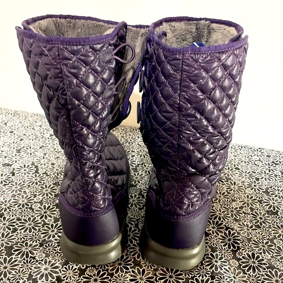 NWOT - The North Face Thermoball women’s boots size 9 color purple - Picture 3 of 12